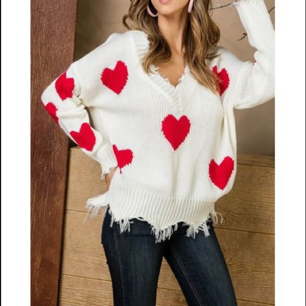 Main strip heart sweater